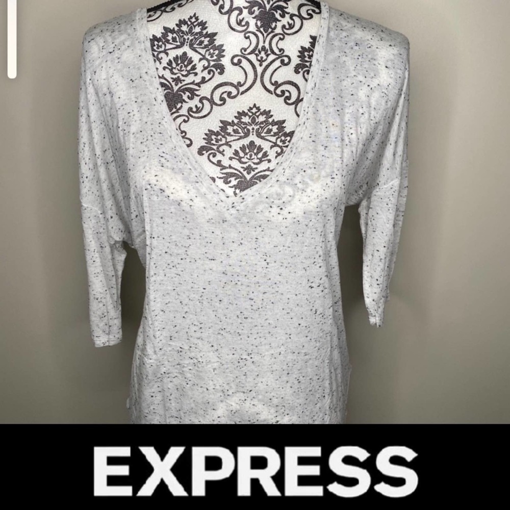 EXPRESS ONE ELEVEN V NECK CREAM WITH BLACK MARBELING 3/4 SLEEVE TOP BLOUSE